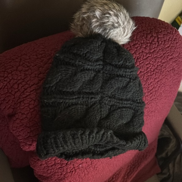 North face fur hat black beanie - Picture 2 of 2